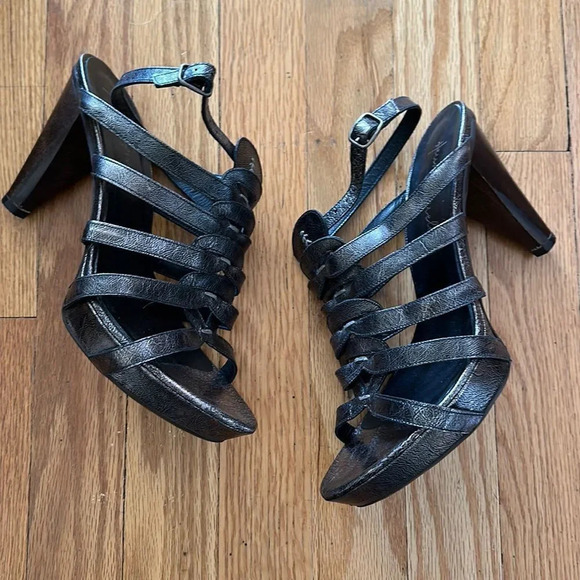 Henry Beguelin sz EU 40 or US 9 strappy heels good pre owned condition metallic - Picture 1 of 8